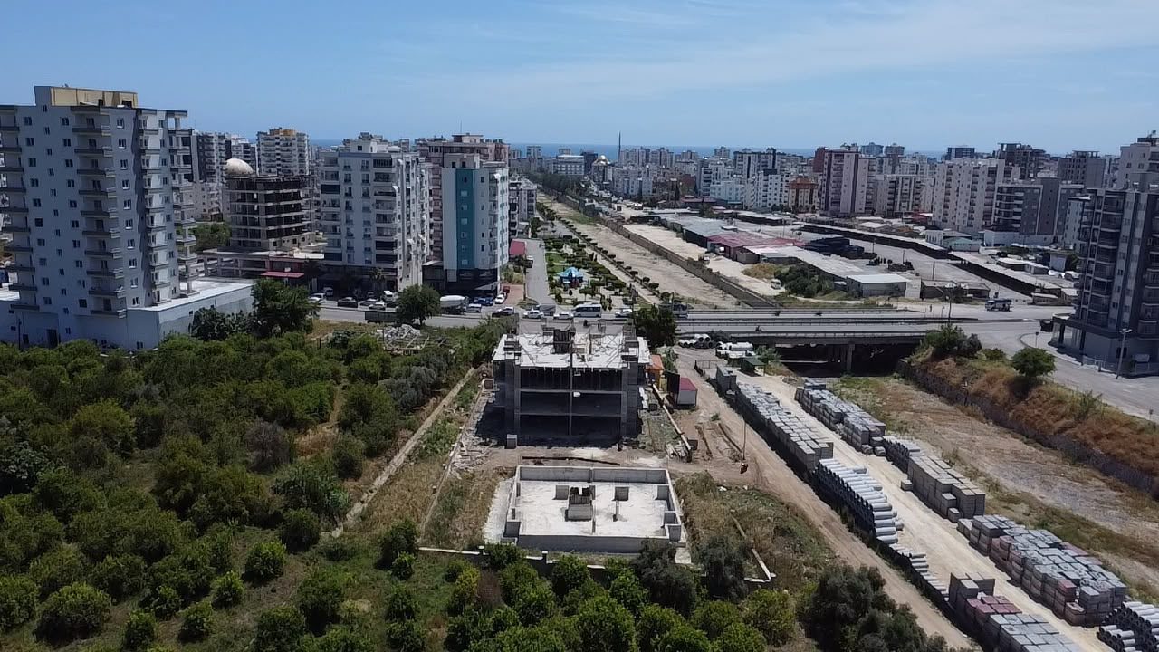 Alata Mahallesi projesi — havadan inşaat aşaması, farklı açı